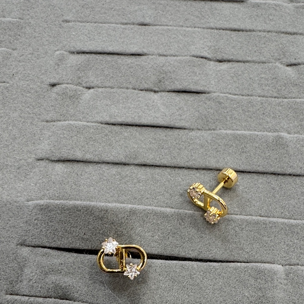 Gold earrings